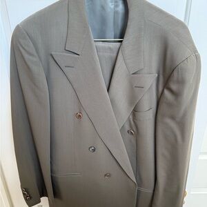 ***Hickey Freeman Vintage Men's Double-Breasted Gray Suit + Pants